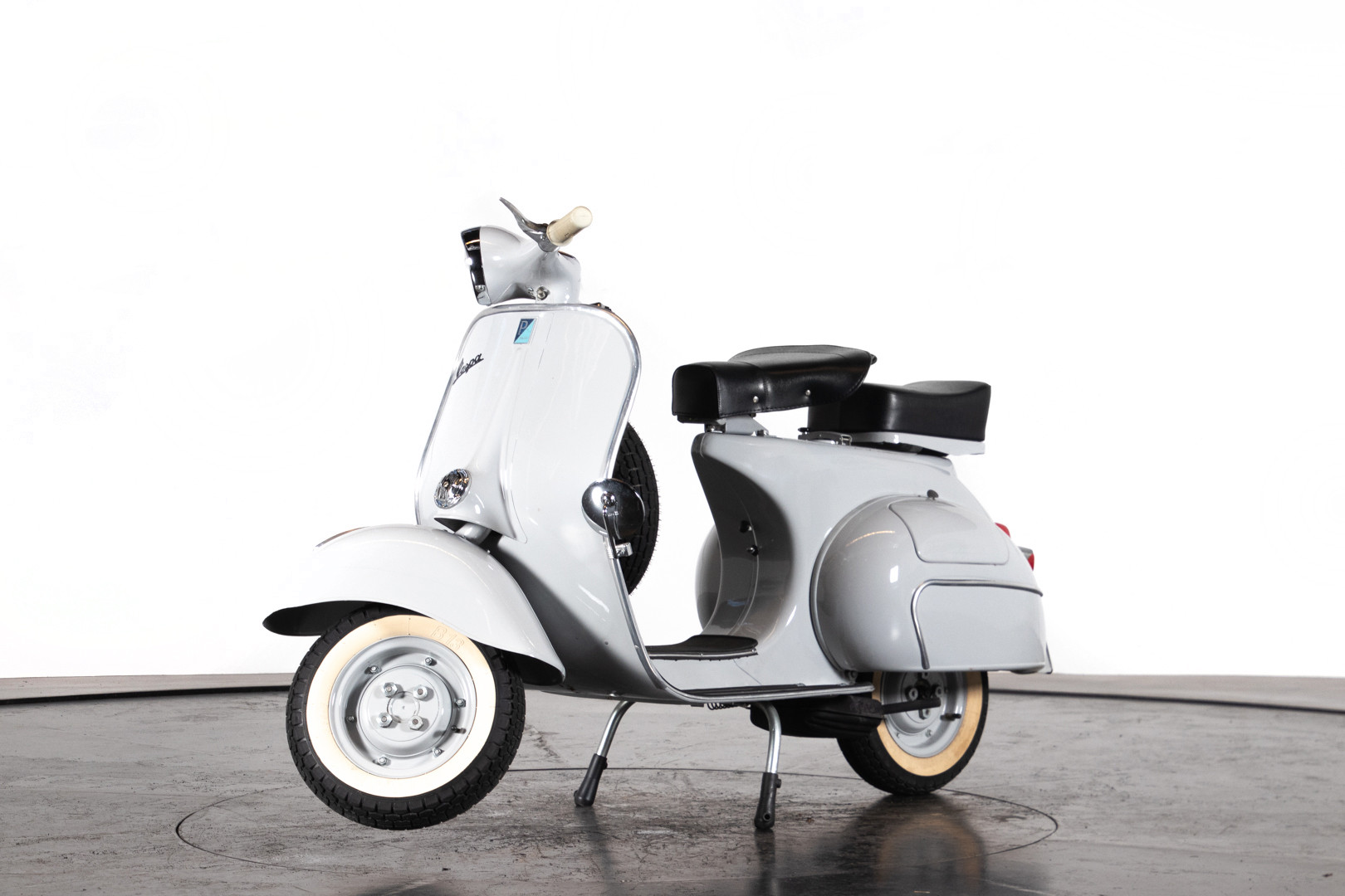 1964 Piaggio Vespa 125 VNB5T 1
