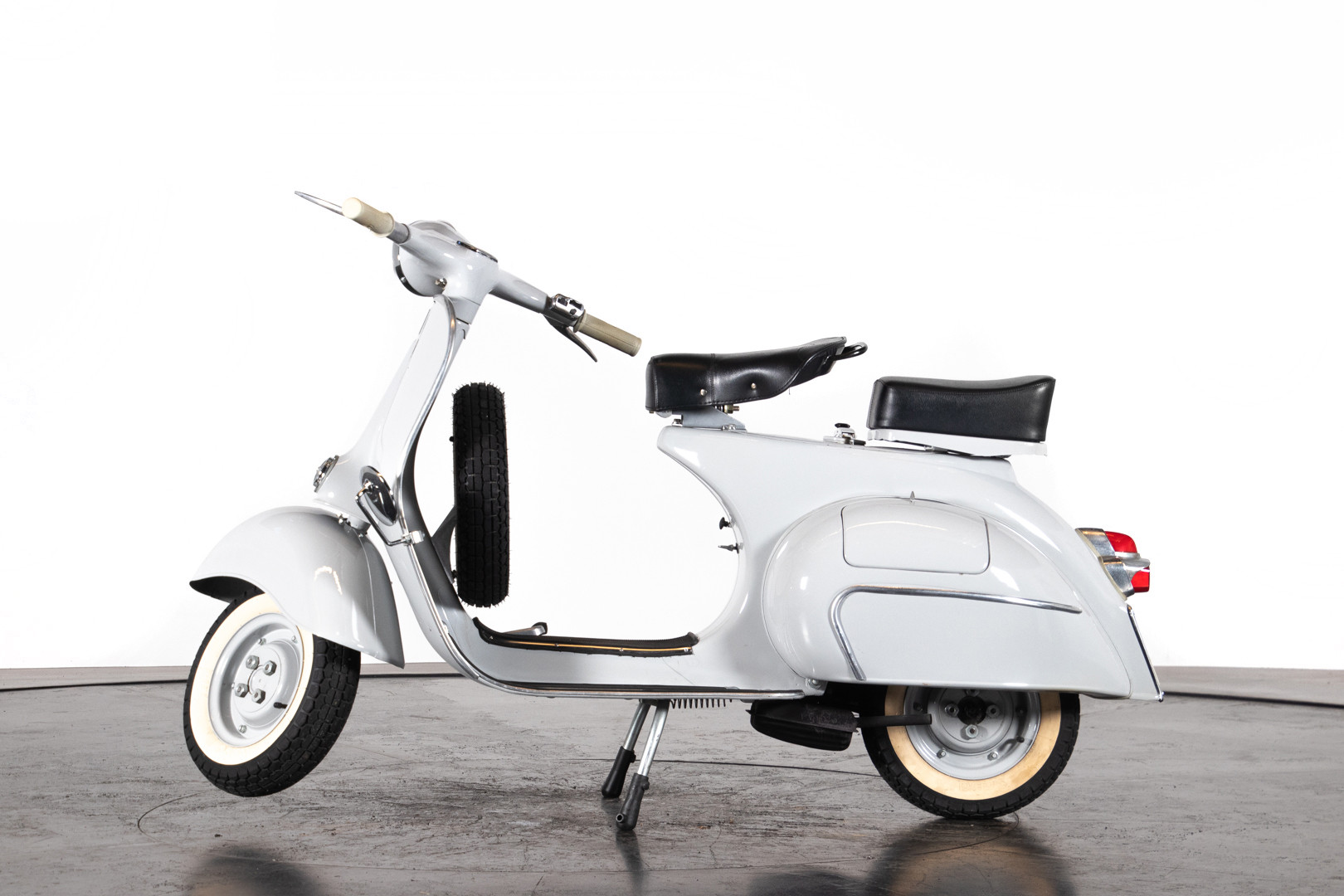 1964 Piaggio Vespa 125 VNB5T 0