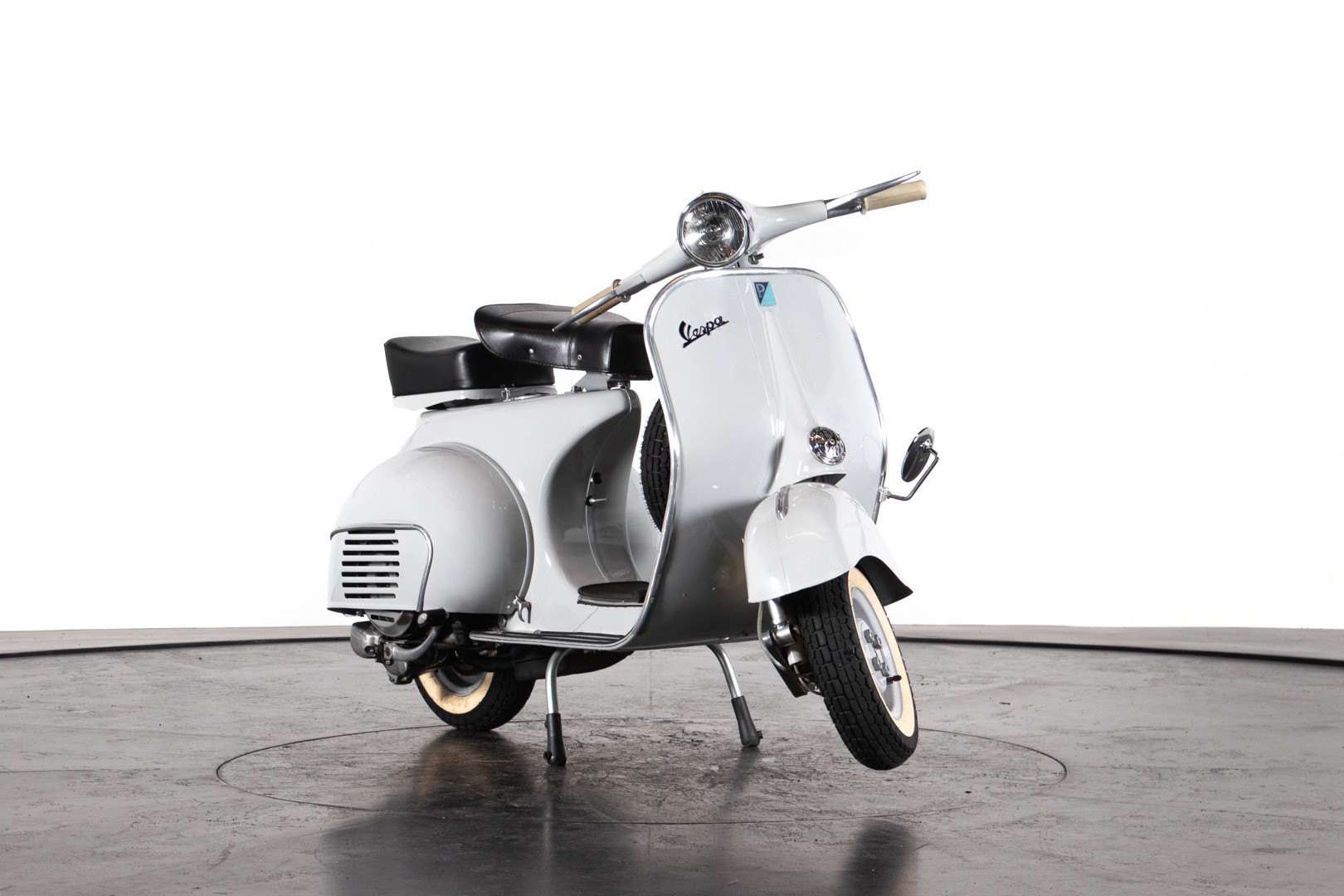 1964 Piaggio Vespa 125 VNB5T 7