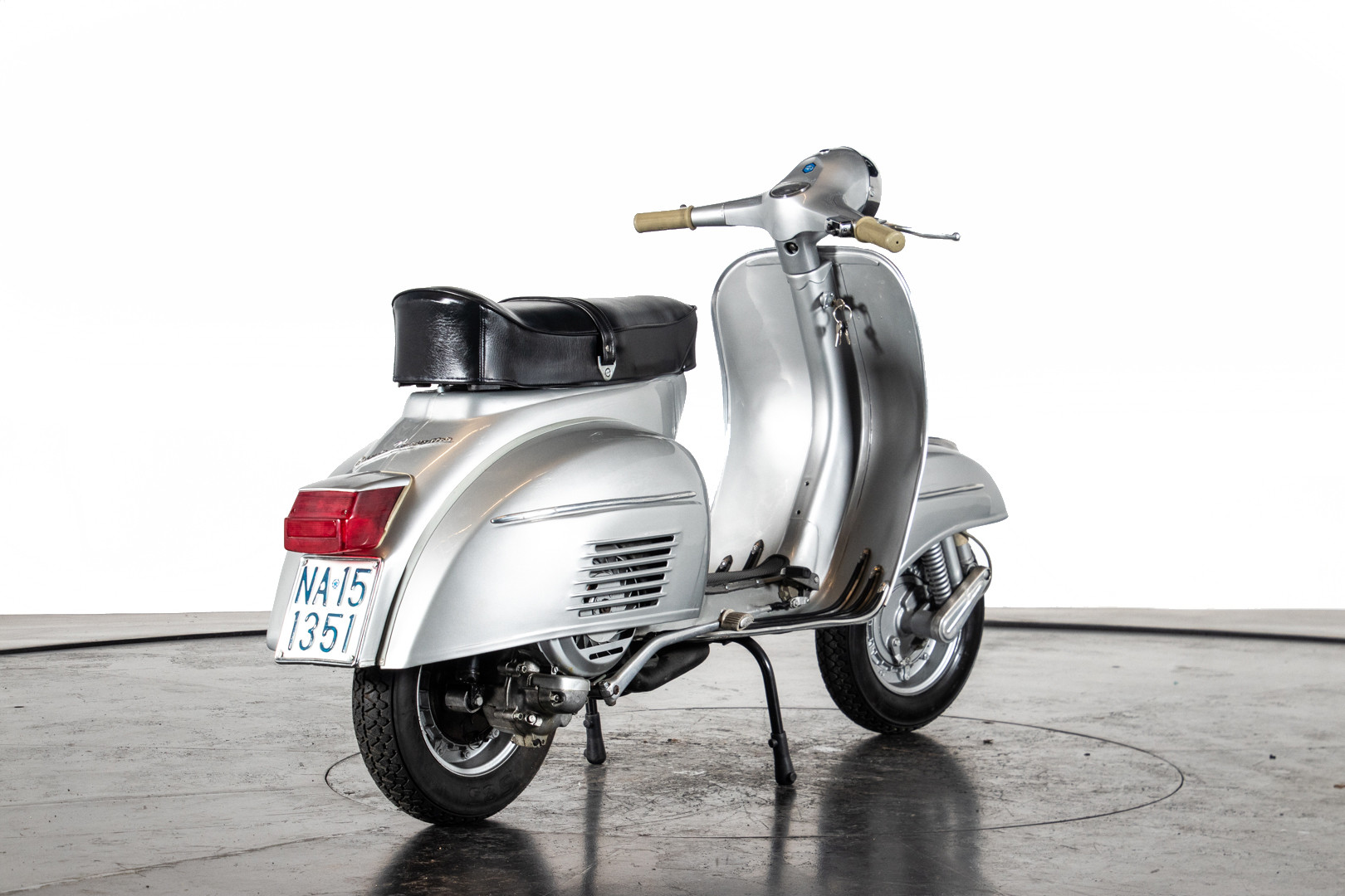 1969 Piaggio Vespa GTR 125 5