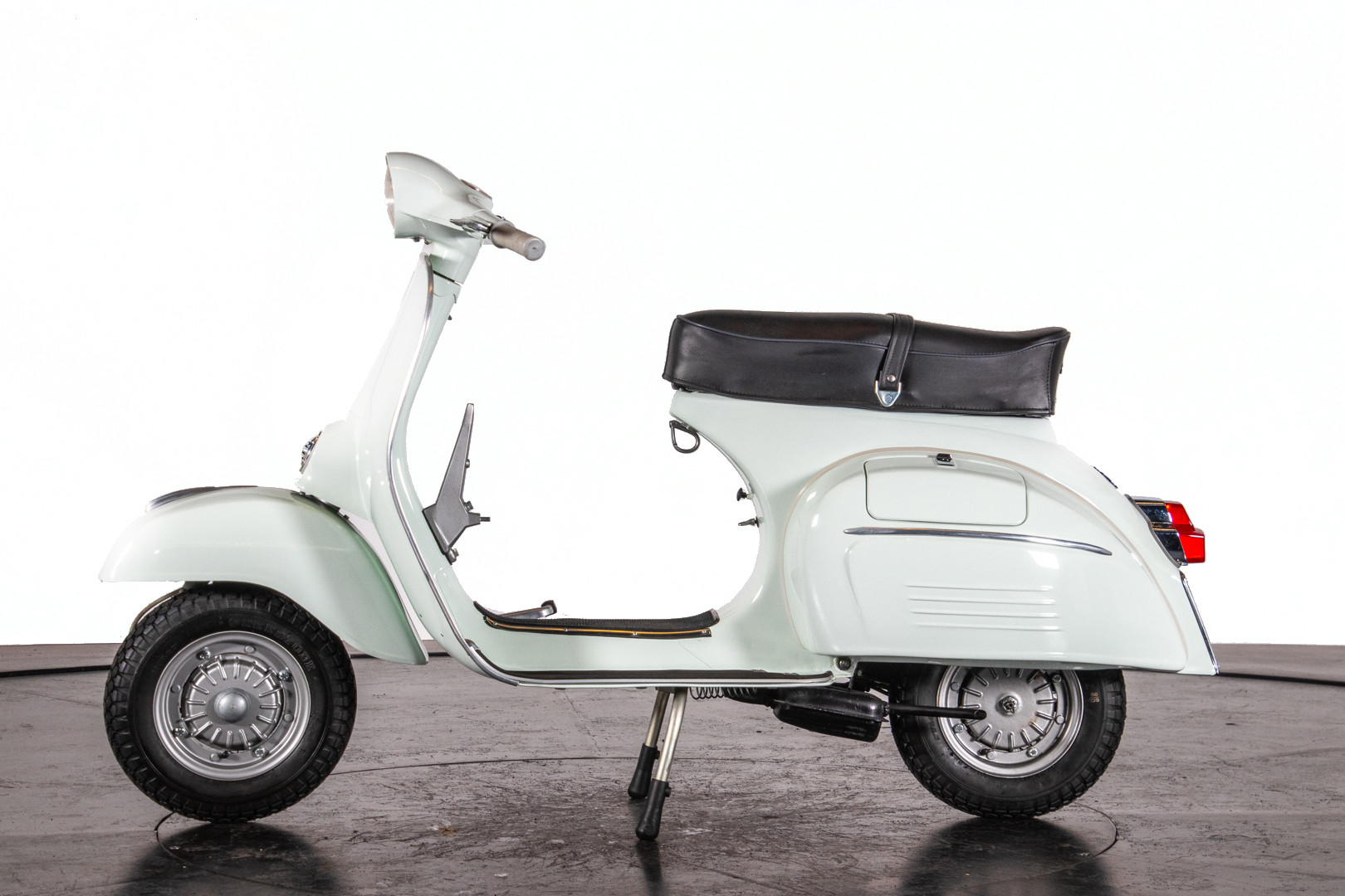 1966 Piaggio Vespa 125 Super VNC1T 0