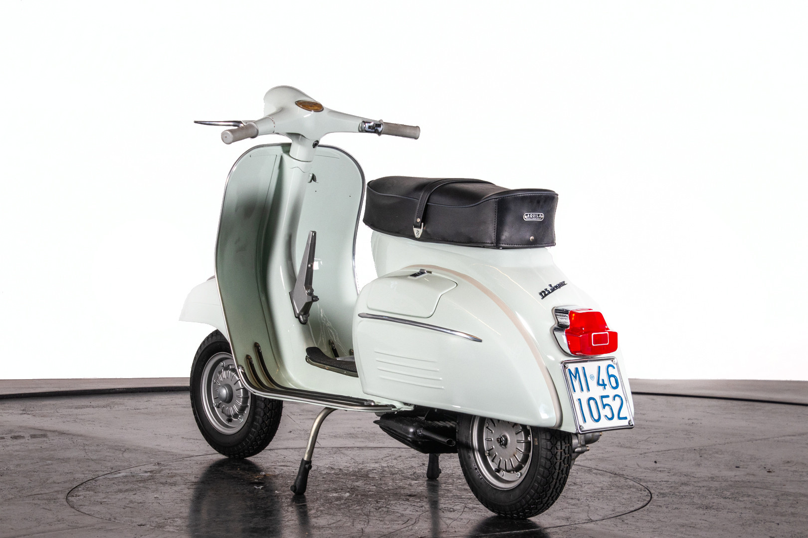 1966 Piaggio Vespa 125 Super VNC1T 3