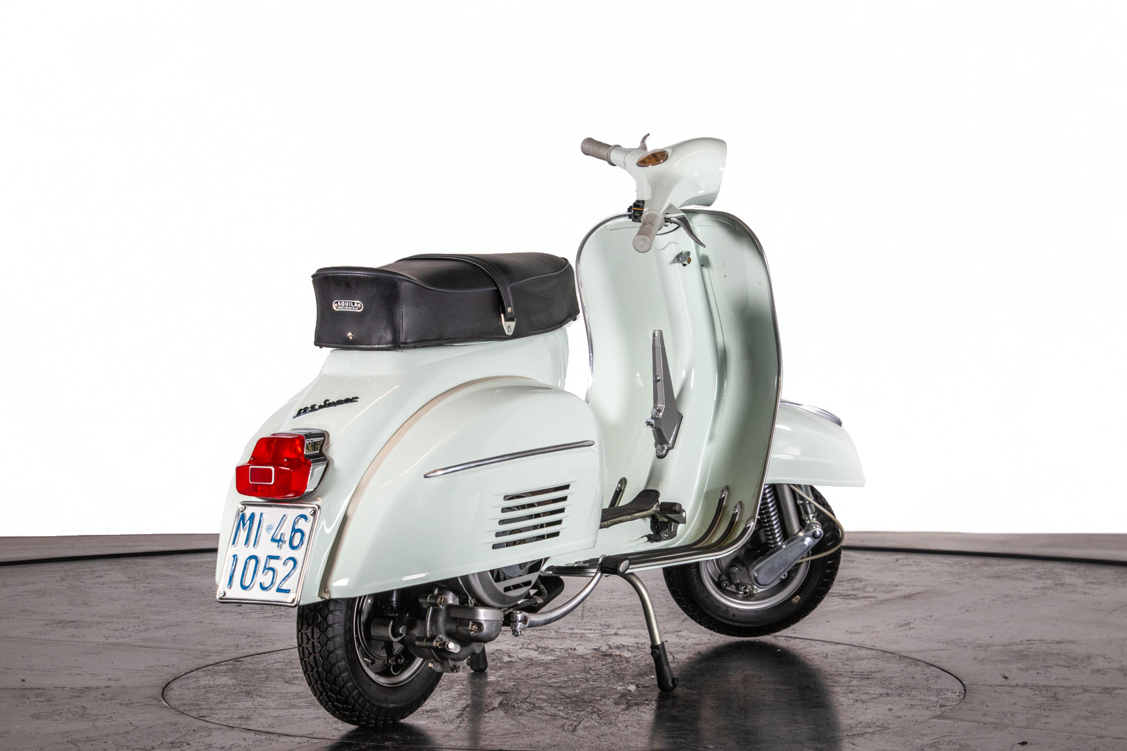 1966 Piaggio Vespa 125 Super VNC1T 5