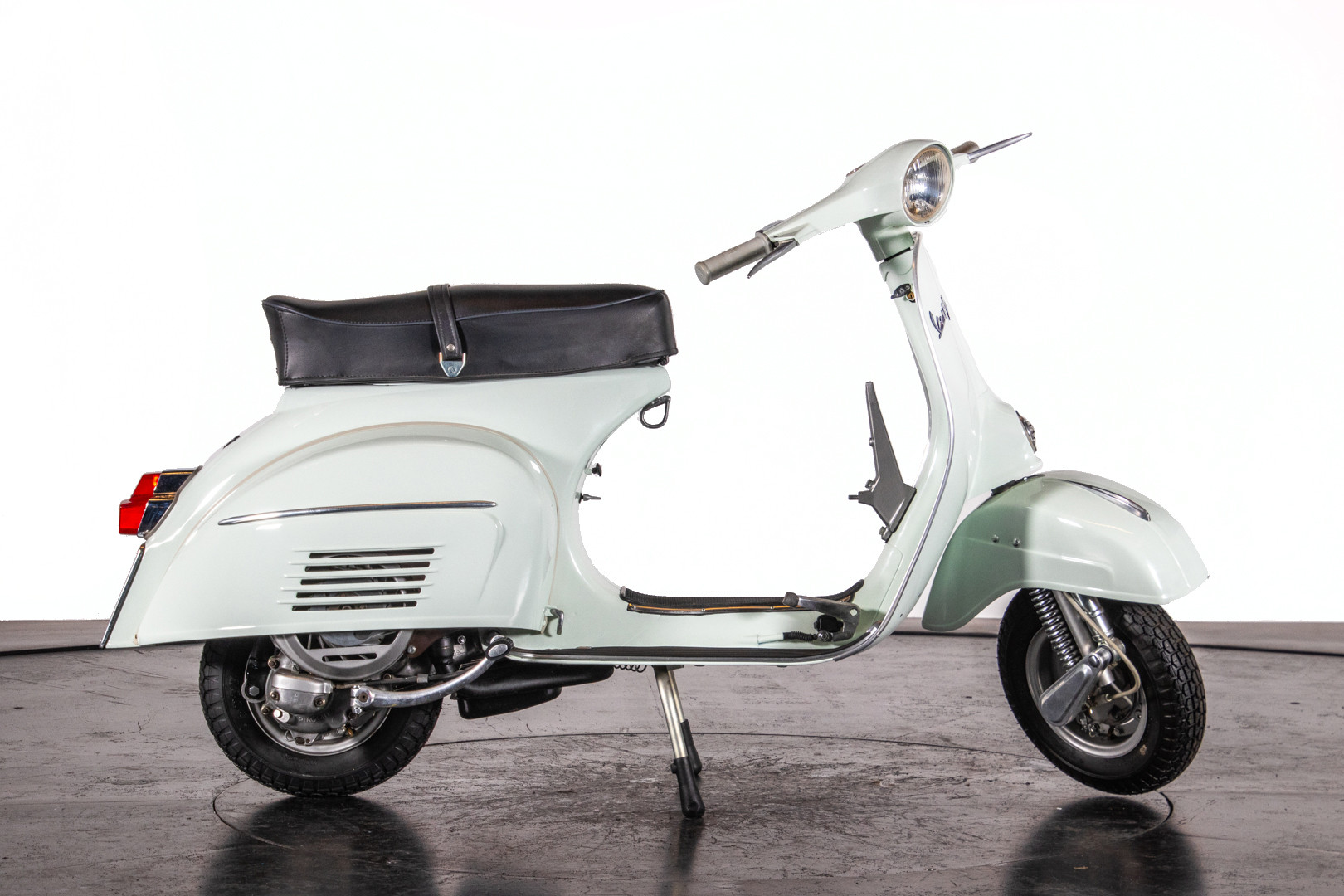 1966 Piaggio Vespa 125 Super VNC1T 6