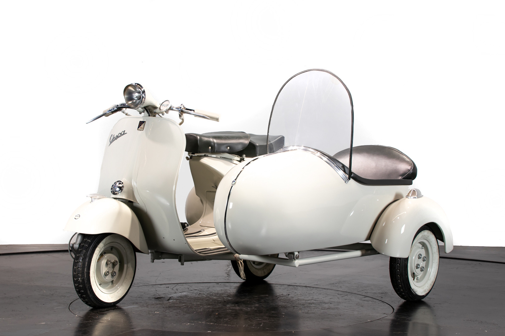 1956 PIAGGIO VESPA 150 SIDECAR VL3 14