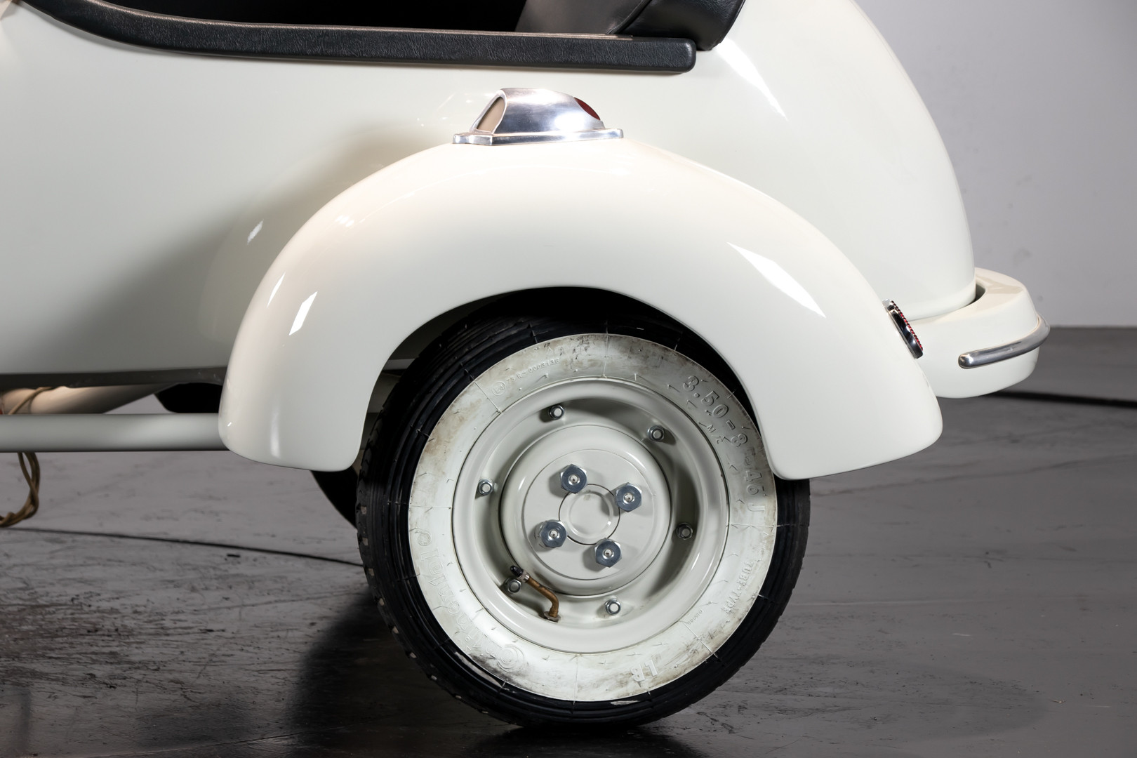 1956 PIAGGIO VESPA 150 SIDECAR VL3 17