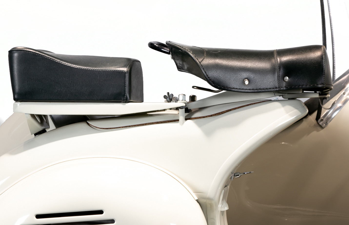 1956 PIAGGIO VESPA 150 SIDECAR VL3 7
