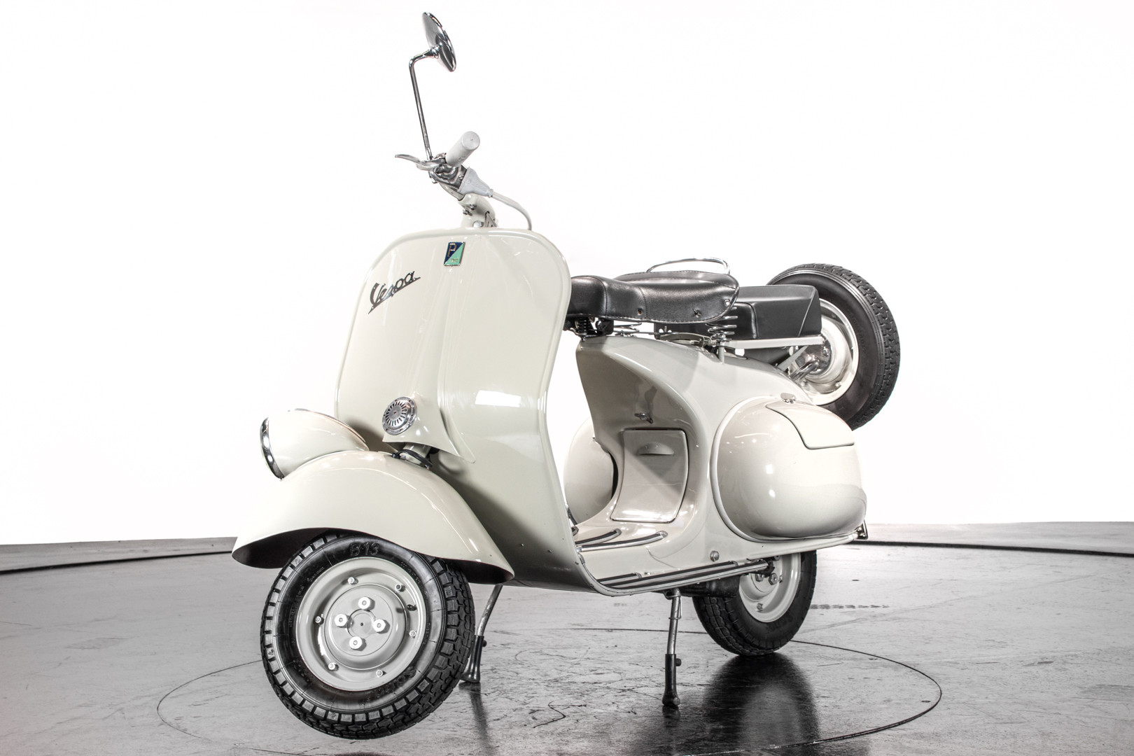 1954 Piaggio Vespa 125 Mod. 53 5