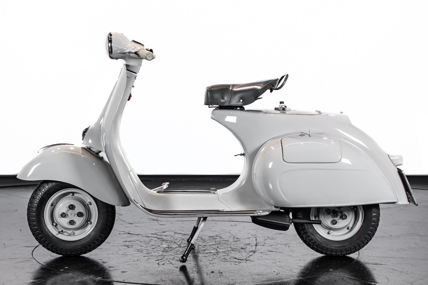 1958 Piaggio Vespa 125 0