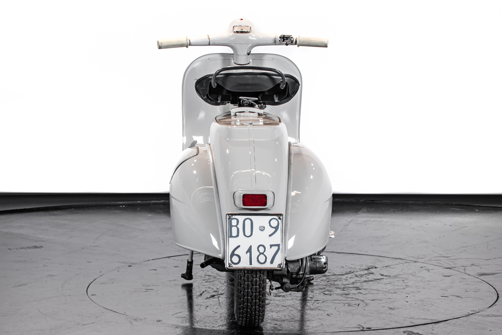 1958 Piaggio Vespa 125 4