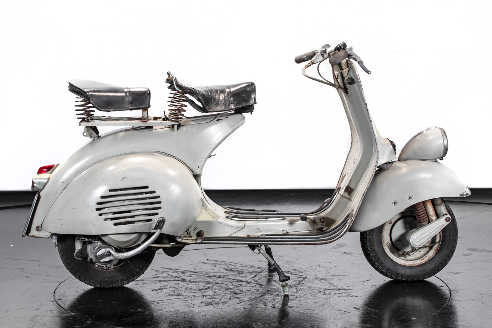1953 Piaggio Vespa VM1 125 1