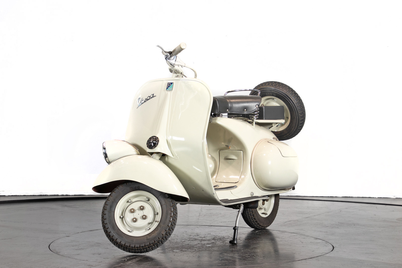 1960 Piaggio Vespa 125 VM2T 1