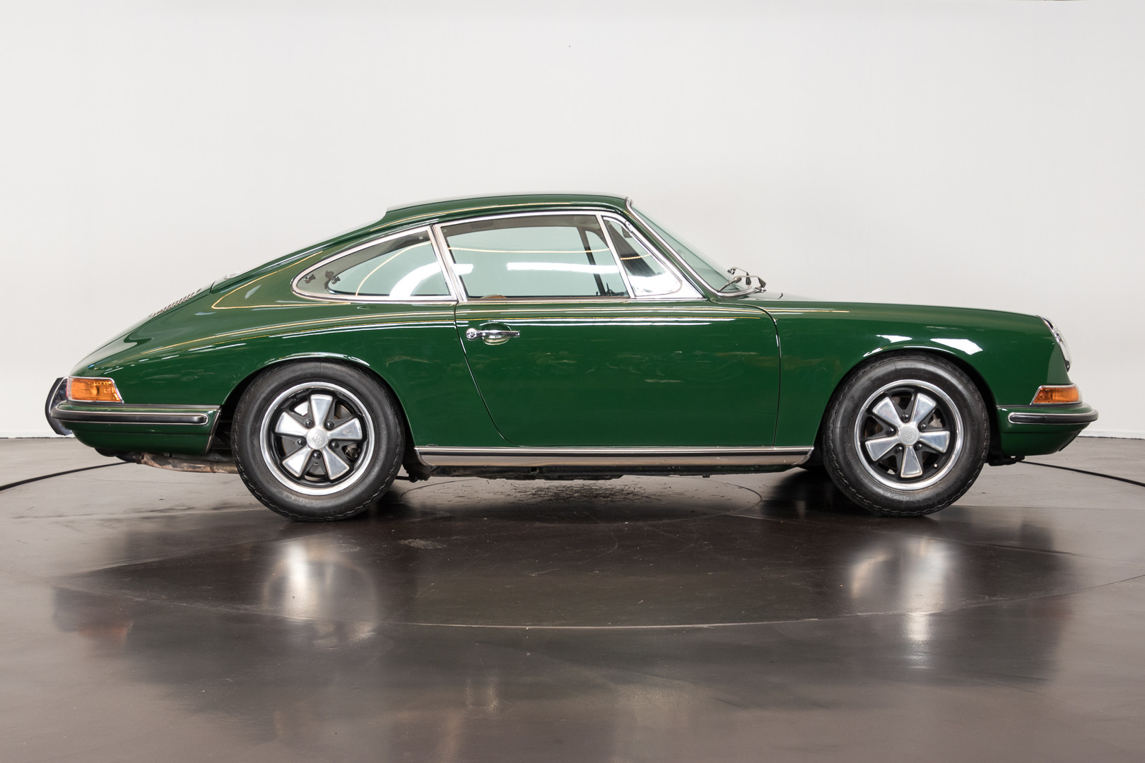 1967 Porsche 911S (passo corto) S.W.B. 4
