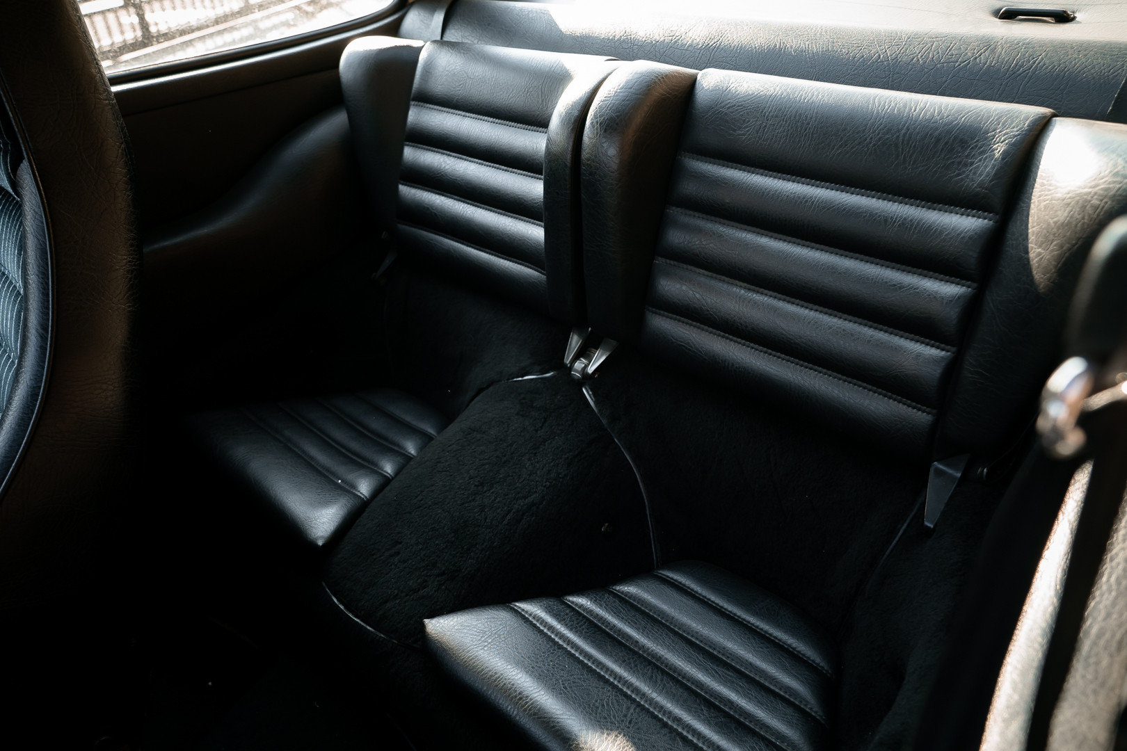 1977 Porsche 911 SC 28