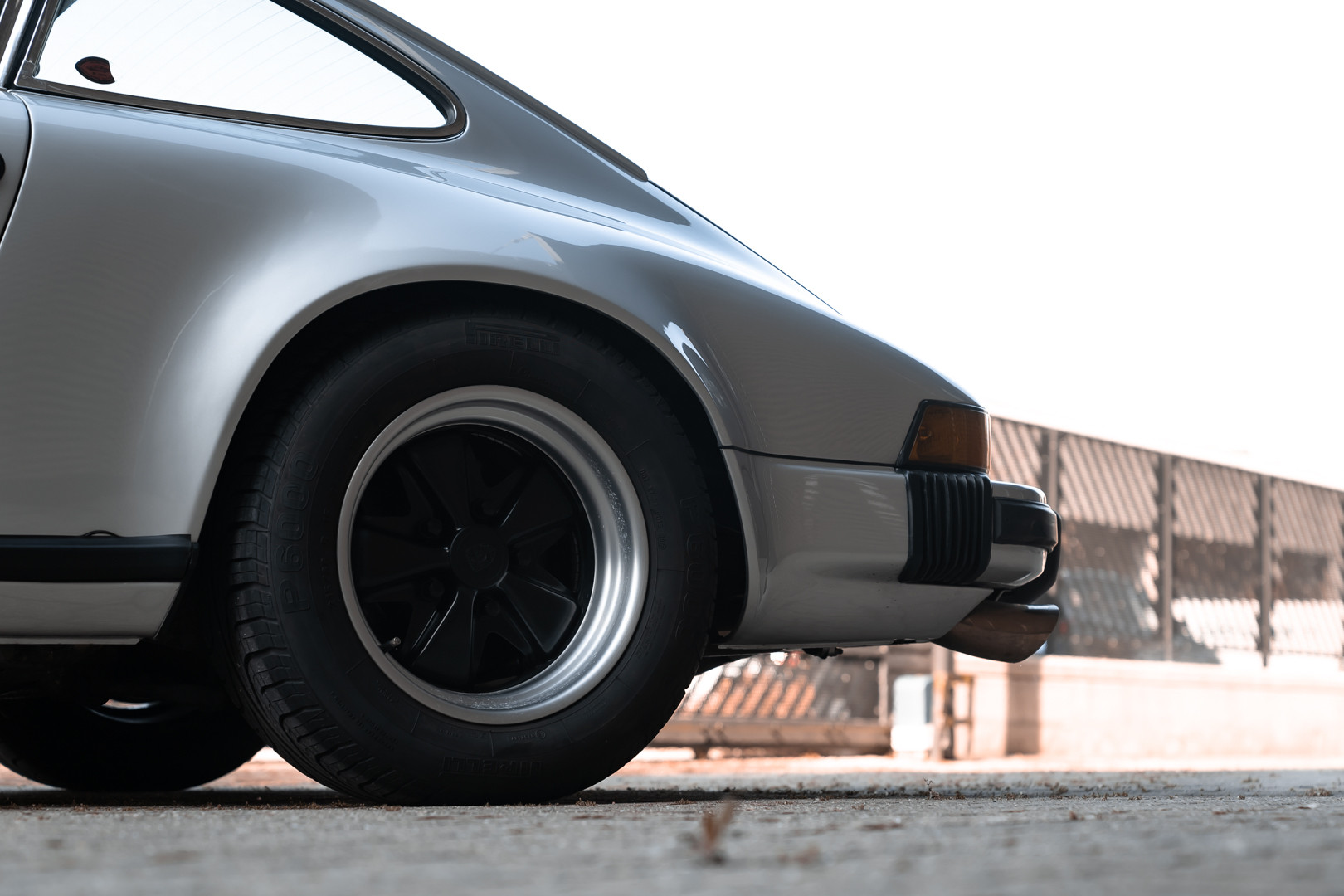 1977 Porsche 911 SC 13
