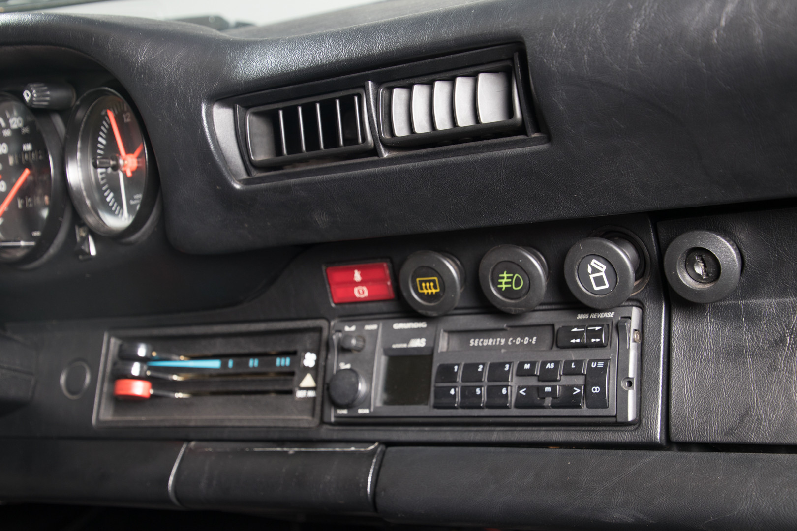 1981 Porsche 911 SC 19