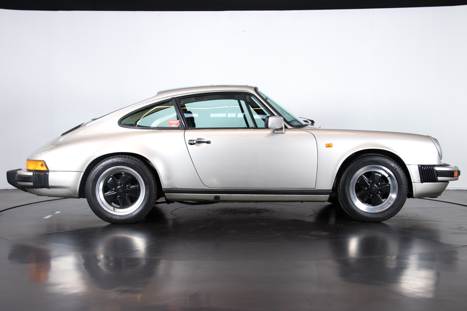 1981 Porsche 911 SC 9