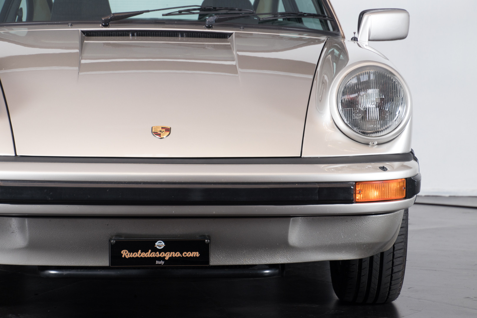1981 Porsche 911 SC 12