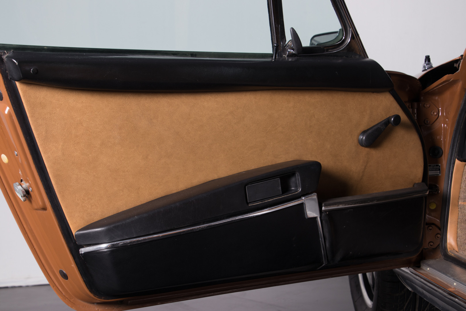 1972 Porsche 911T - 2.4 Targa 16