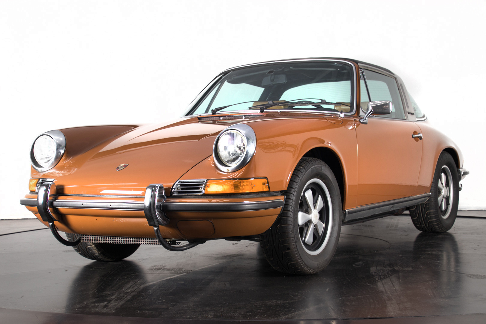 1972 Porsche 911T - 2.4 Targa 6