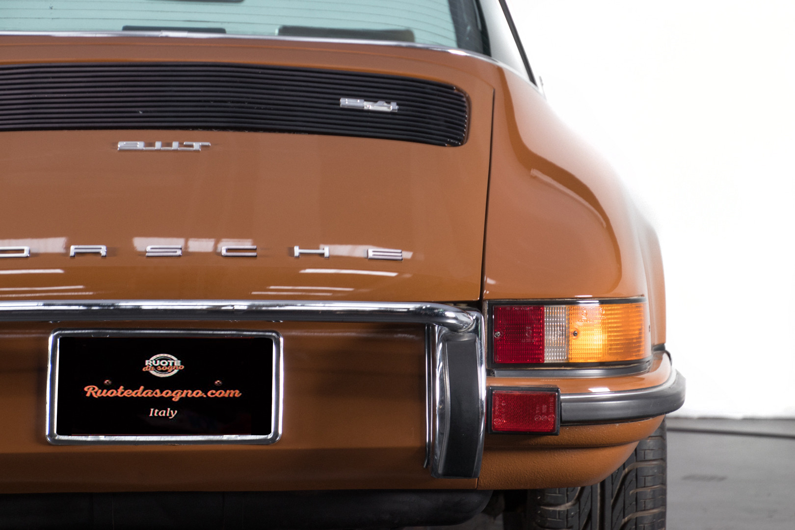 1972 Porsche 911T - 2.4 Targa 8