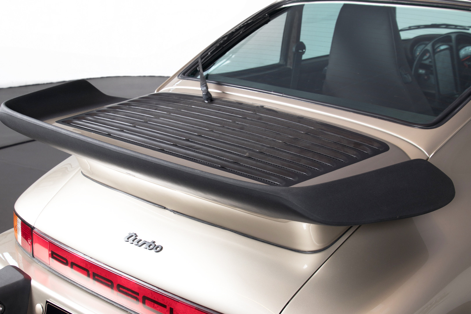 1985 Porsche 930 Turbo 12