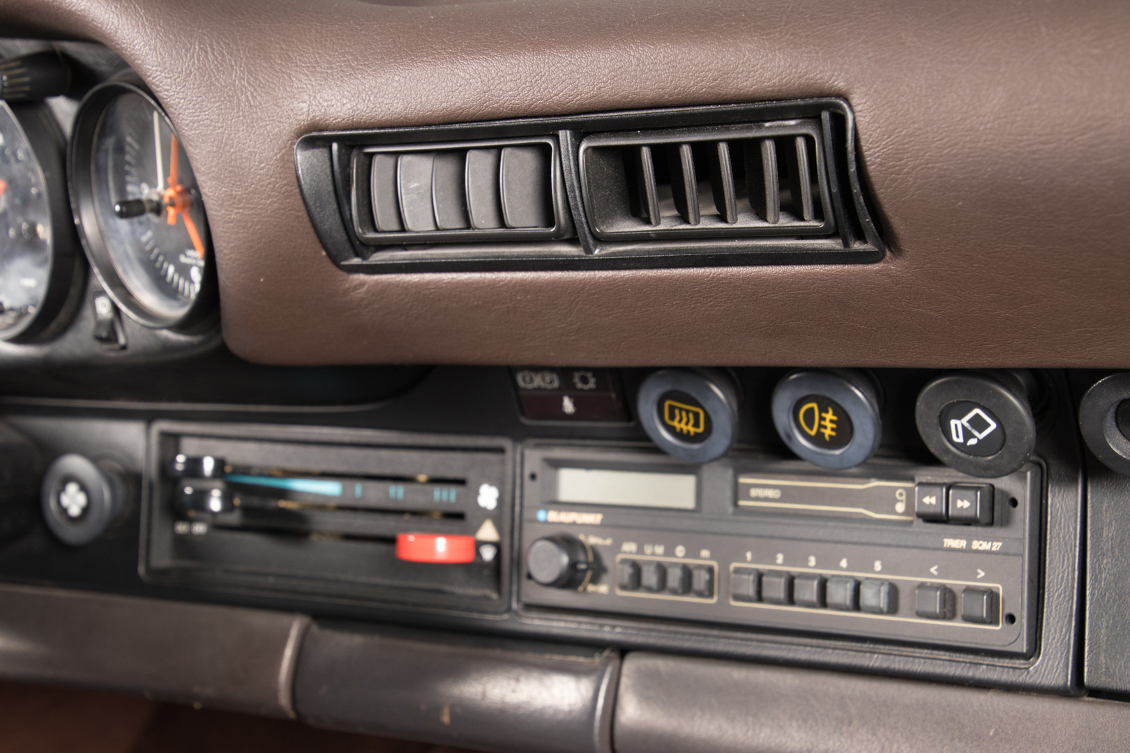 1985 Porsche 930 Turbo 26