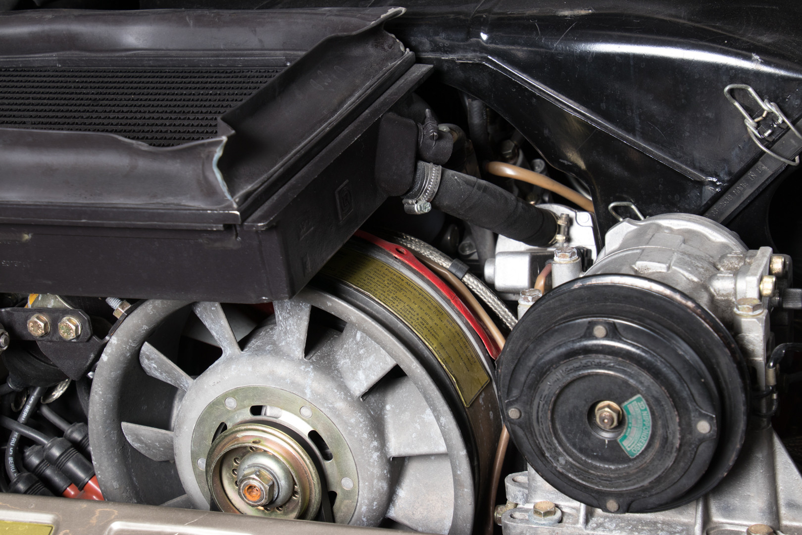 1985 Porsche 930 Turbo 31