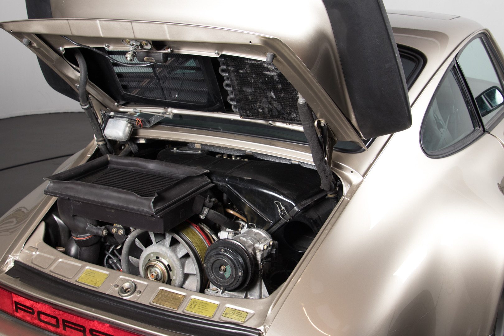 1985 Porsche 930 Turbo 30