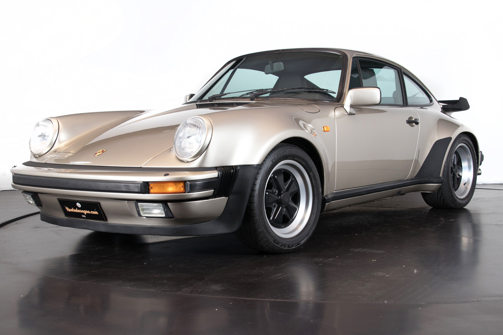 1985 Porsche 930 Turbo 0