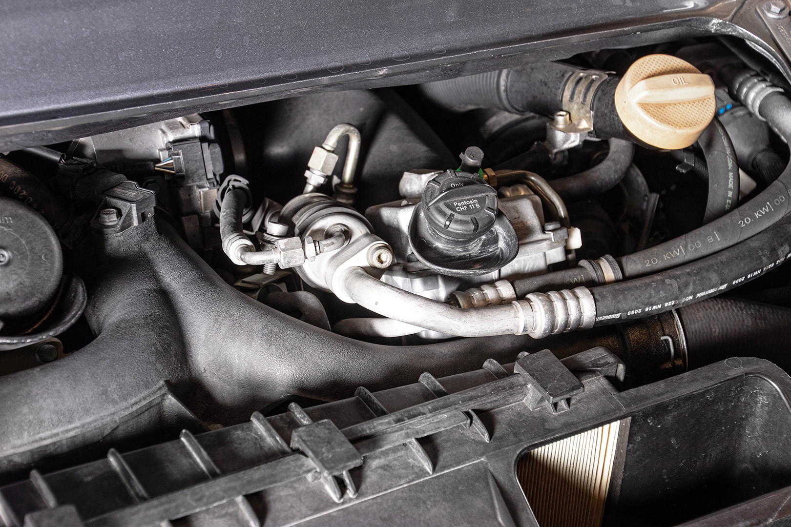 2000 Porsche 996 Turbo 16