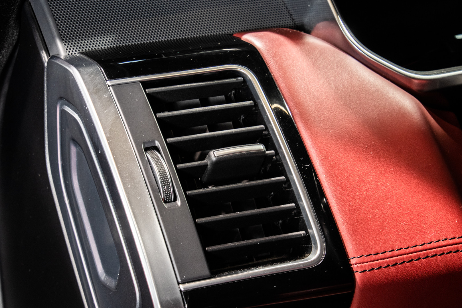 2014 Land Rover Range Rover Sport 24
