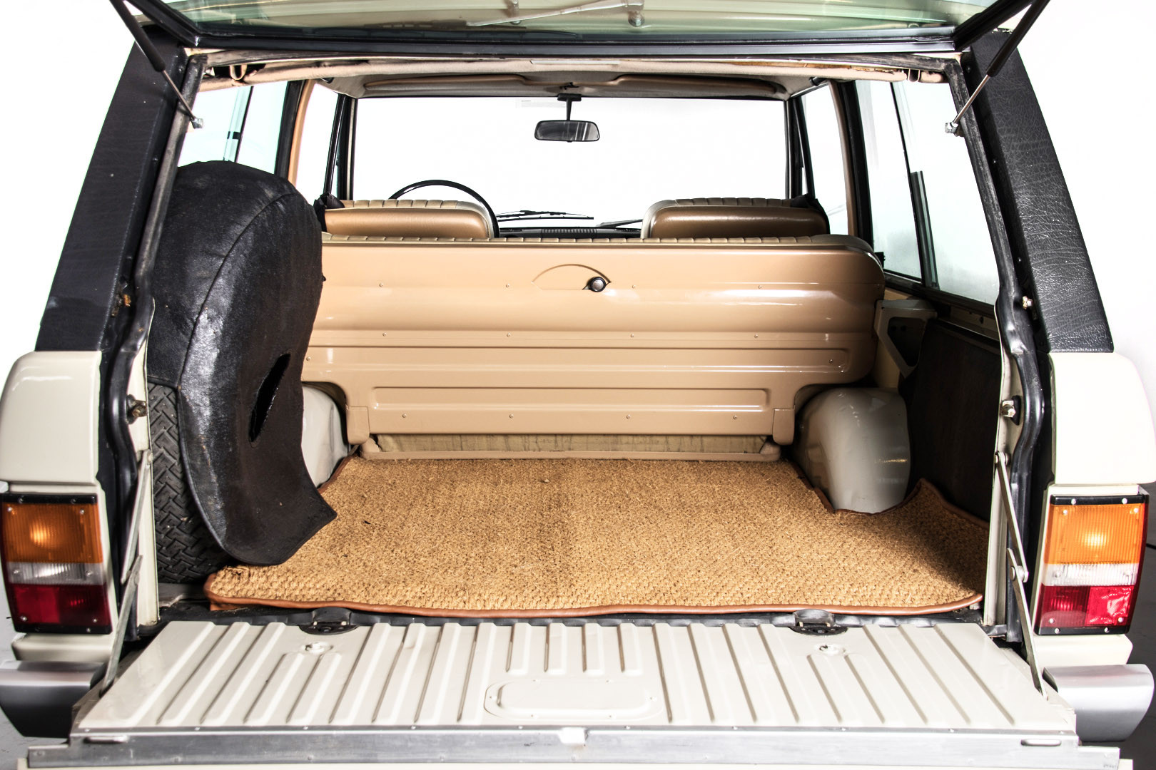 1976 RANGE ROVER 10