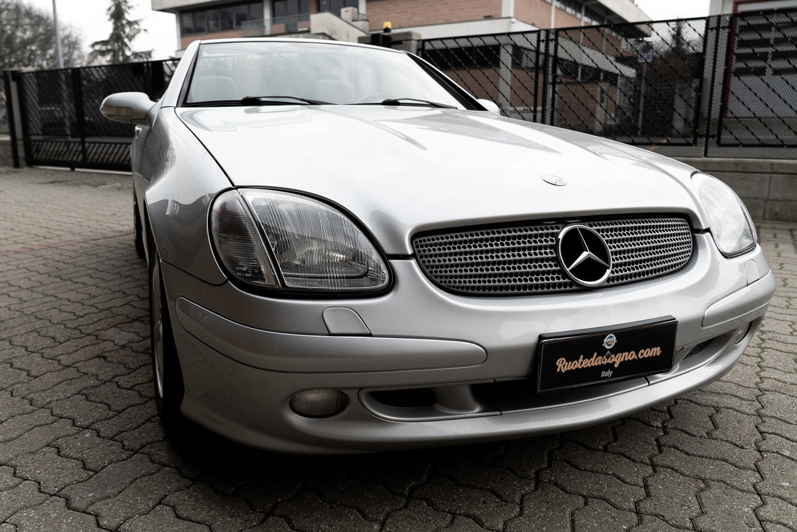 2000 Mercedes-Benz 320 SLK 19