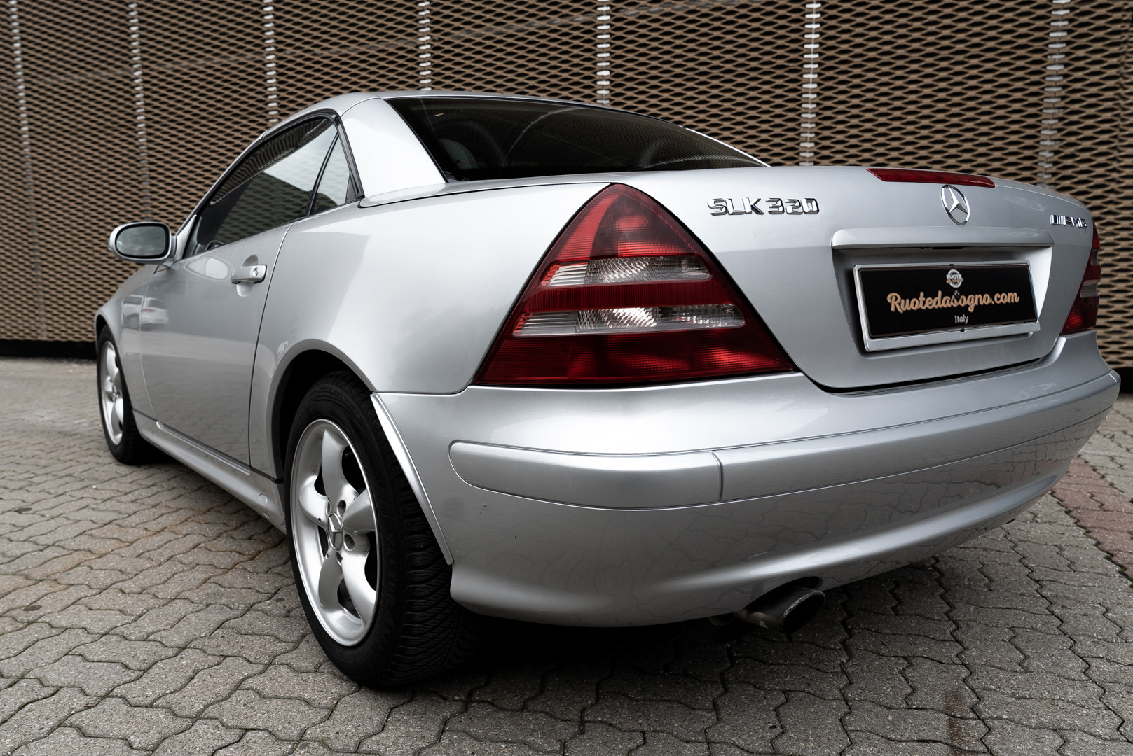 2000 Mercedes-Benz 320 SLK 2