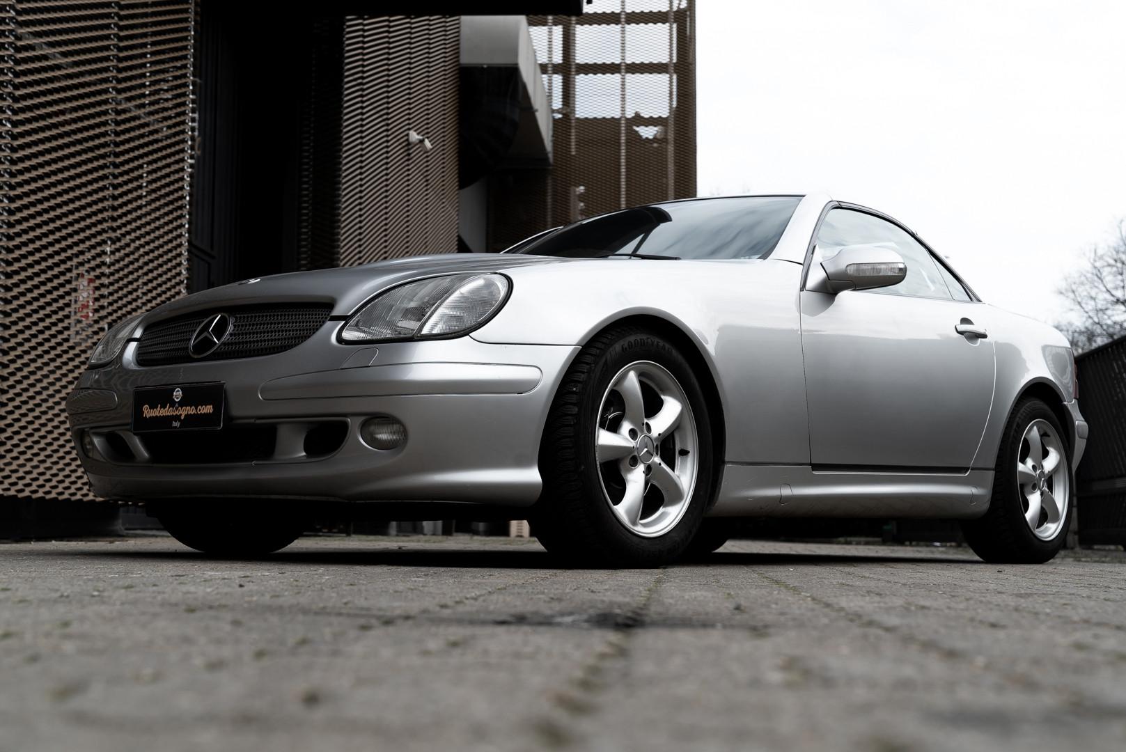 2000 Mercedes-Benz 320 SLK 0