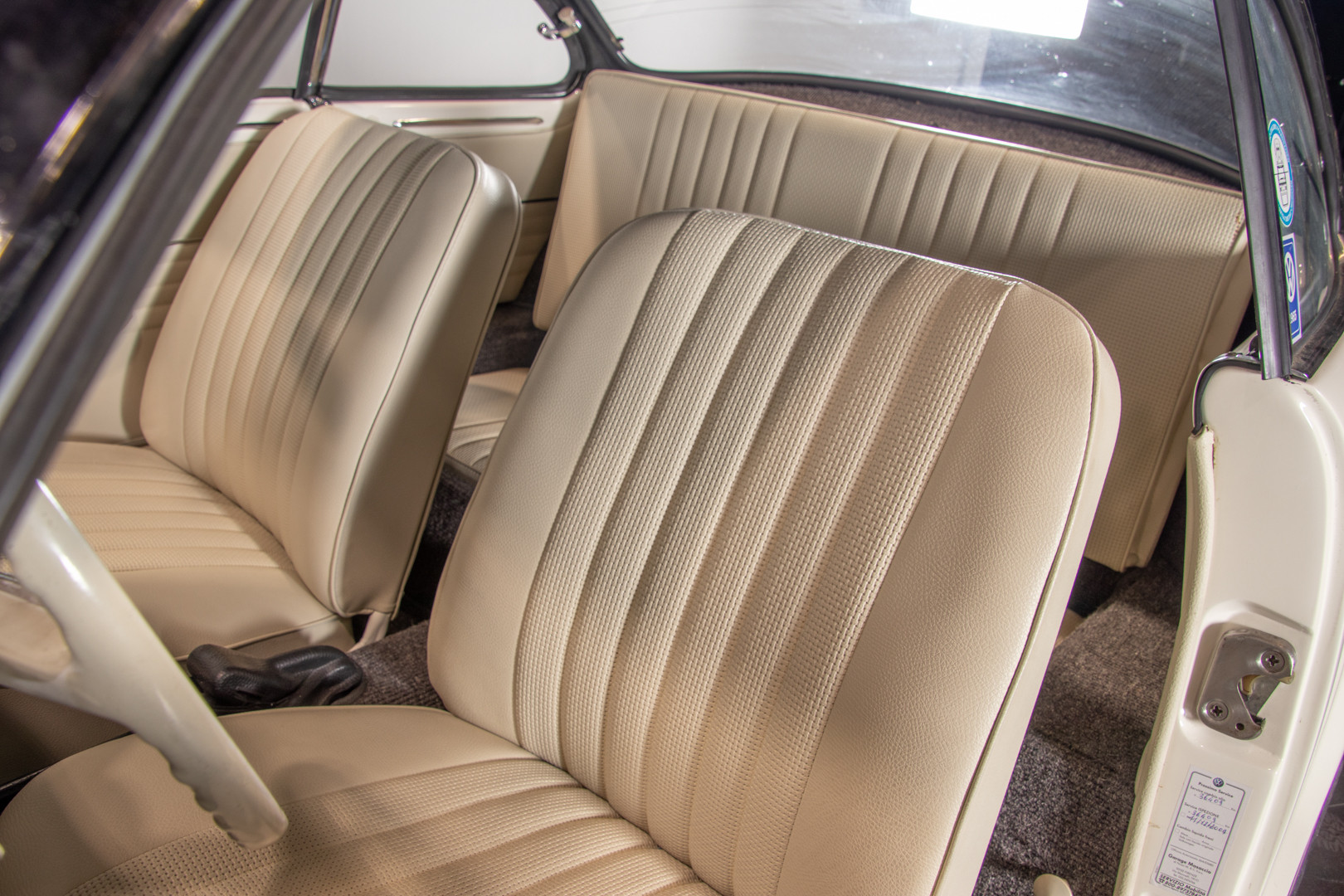 1965 Volkswagen Karmann Ghia 15