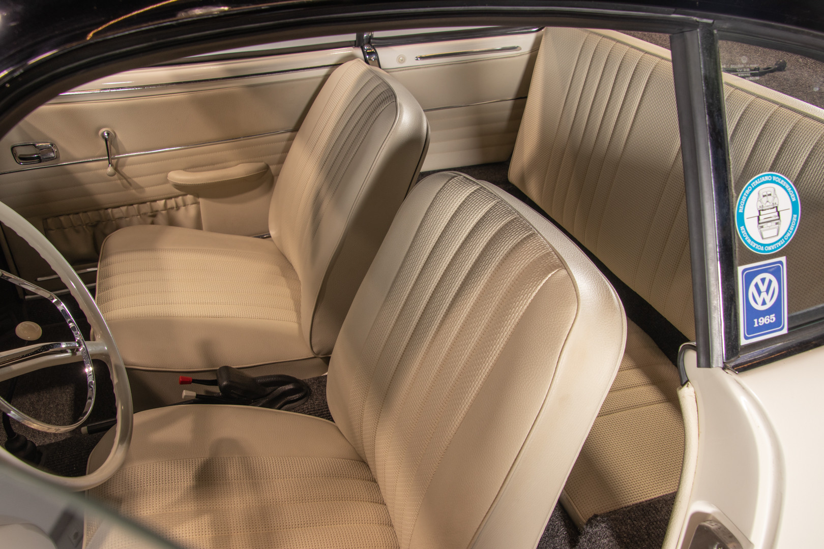 1965 Volkswagen Karmann Ghia 12