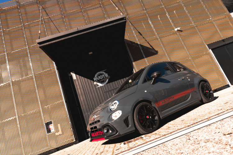 2017 Abarth 695 XSR Yamaha Limited Edition 13