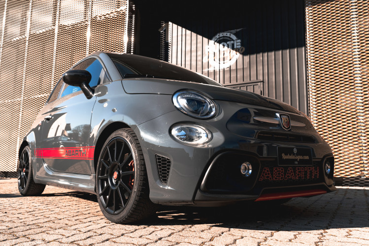 2017 Abarth 695 XSR Yamaha Limited Edition 6