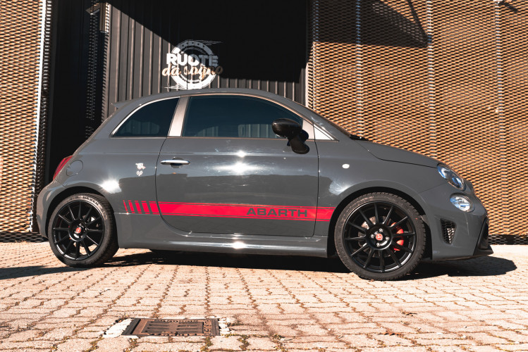 2017 Abarth 695 XSR Yamaha Limited Edition 7