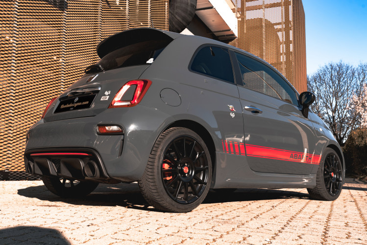 2017 Abarth 695 XSR Yamaha Limited Edition 10