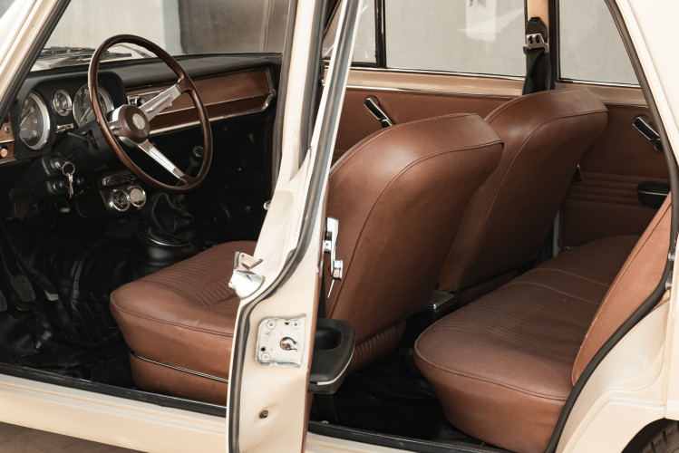 1972 Alfa Romeo Giulia Super 1300 27