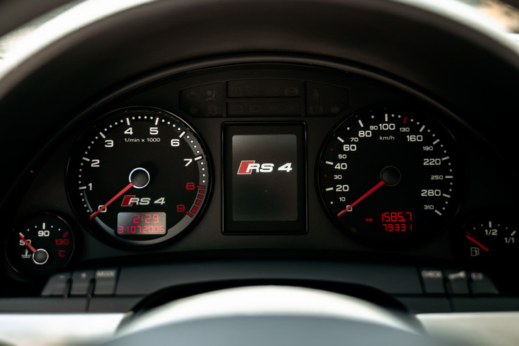 2006 Audi RS4 Avant Quattro V8 4.2 FSI 32