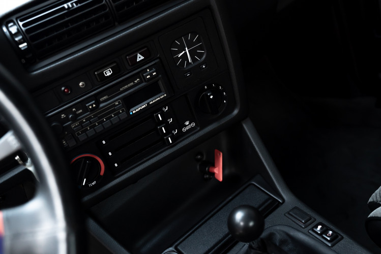 1988 BMW 320 IS 11