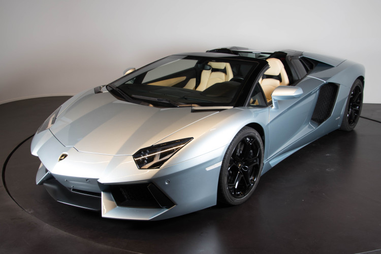 2014 Lamborghini Aventador Roadster 0