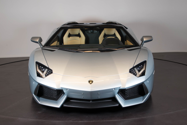 2014 Lamborghini Aventador Roadster 1