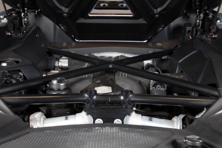 2014 Lamborghini Aventador Roadster 28