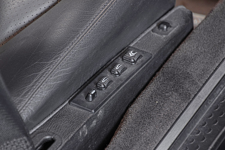 1998 Mercedes Benz 600 SL 36