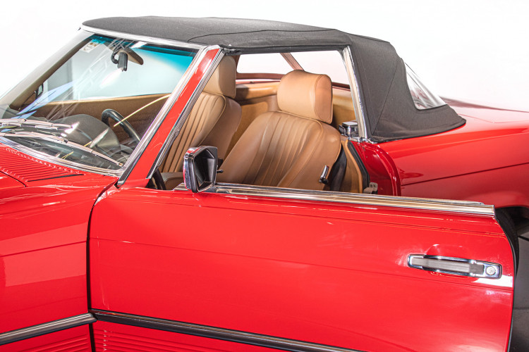 1985 Mercedes-Benz SL 560 14